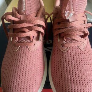 BRAND NEW Reebok Women's Fluxlite Sneakers Size 8